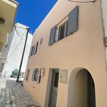 Modern & Comfortable House In The City Center Ермополи Екстериор снимка
