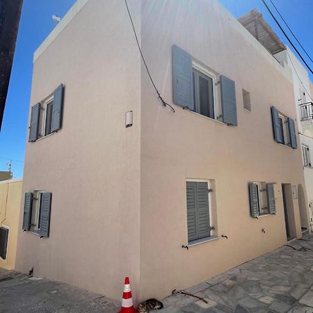 Modern & Comfortable House In The City Center Ермополи Екстериор снимка