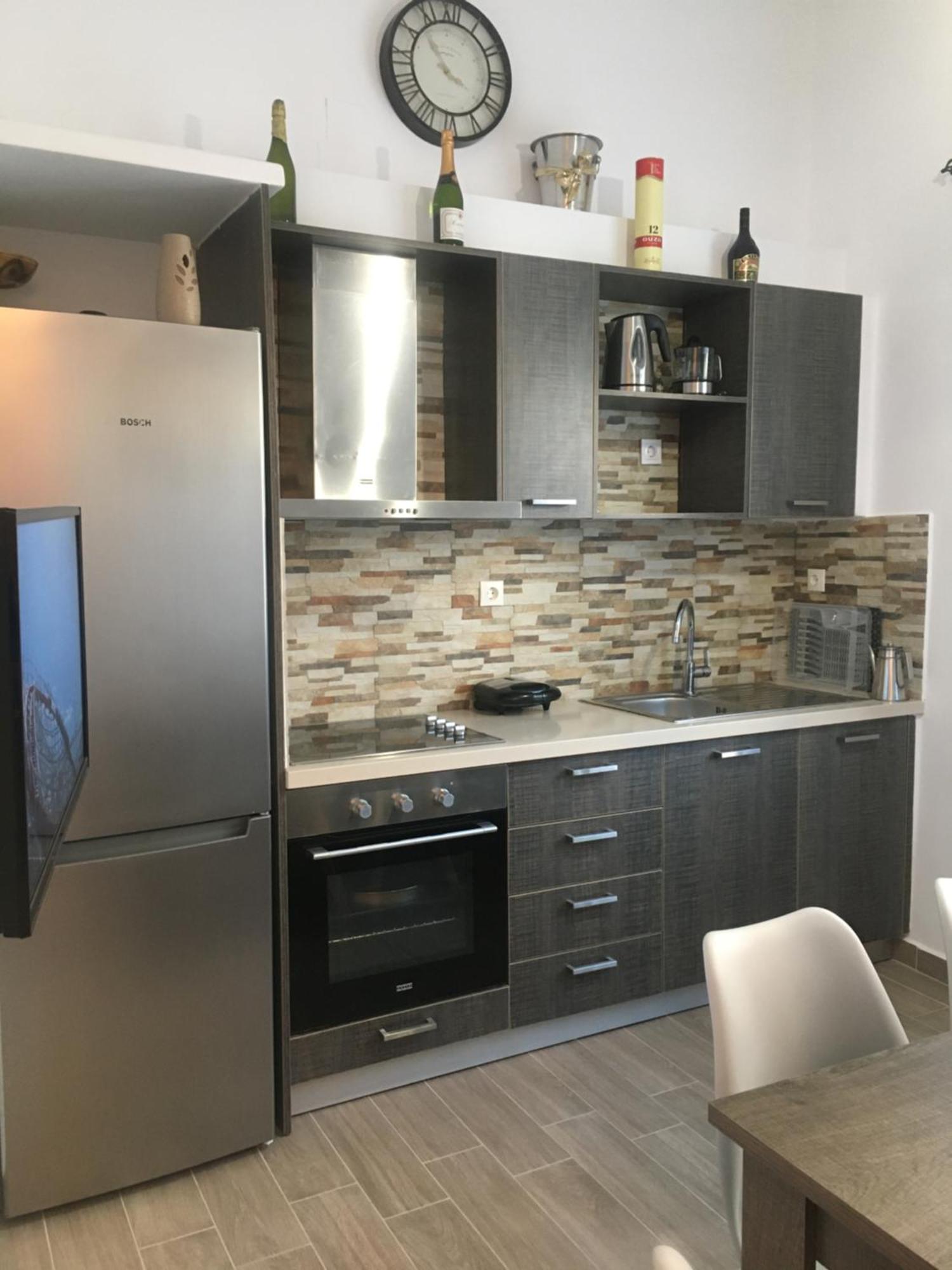 Modern & Comfortable House In The City Center Ермополи Екстериор снимка